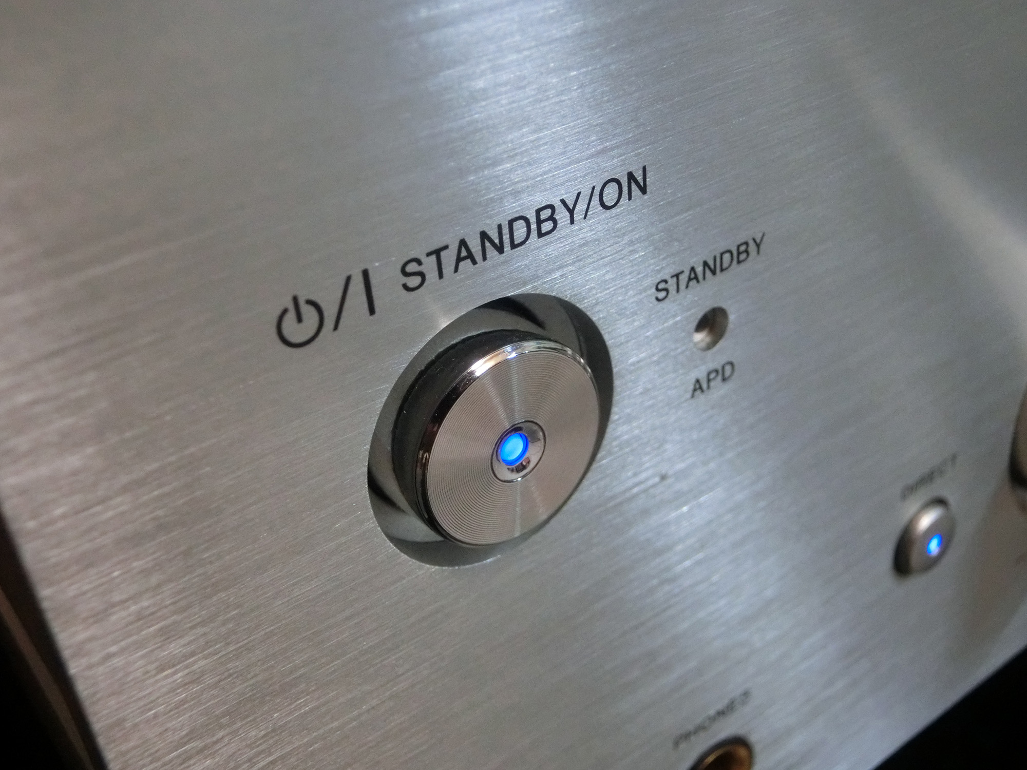 スタンバイ電源方式の機器